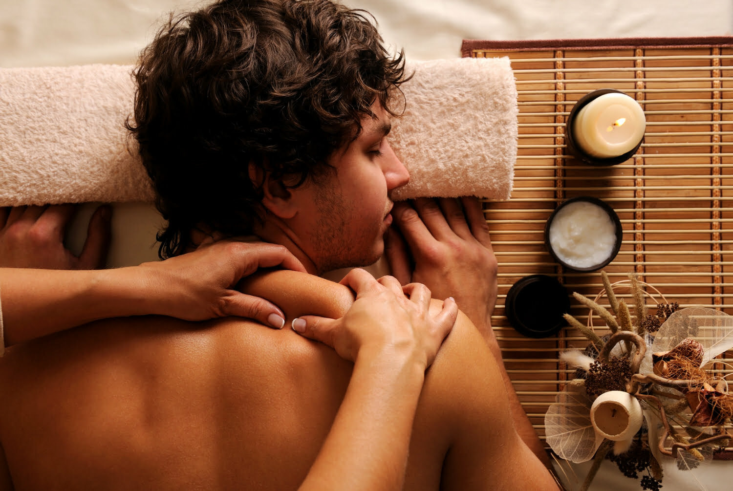 Thai masajı için spa uygulama görüntüsü